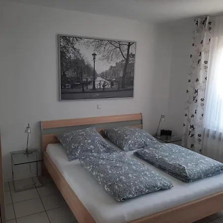 Apartment Ferienwohnung Lorenz Oberhausen (North Rhine-Westphalia)